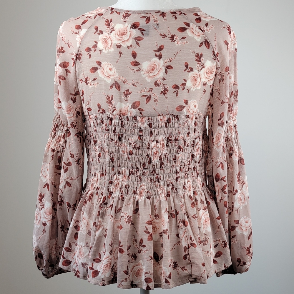 American Eagle floral Smocked blouse small blush long sleeved - Picture 3 of 8